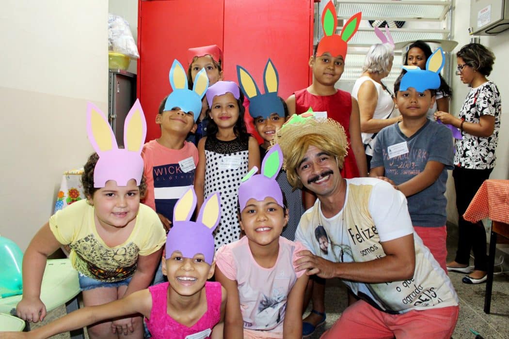 Crianças da Oncologia da Santa Casa de Montes Claros participam de comemoração da Páscoa