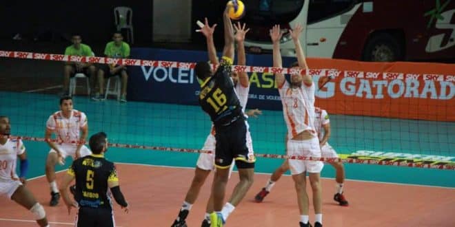 Montes Claros Vôlei vence em seu último partido em casa