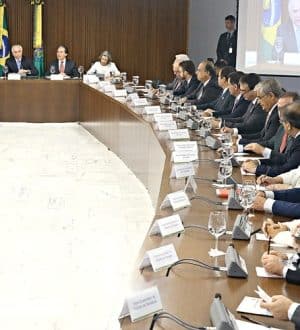 Michel Temer se reuniu com governadores, ministros e secretários de segurança