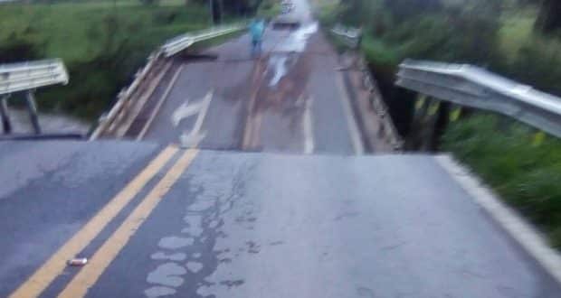 Ponte no KM 297 da BR-265, que liga as cidades de Lavras e São João del-Rei, no Campo das Vertentes, cedeu no dia 11 de março
