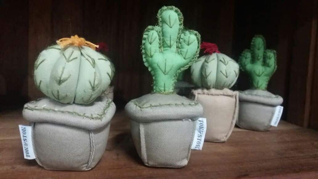 Somente para a Tok&Stok, uma das maiores redes de decoração e design do Brasil, com mais de 50 lojas e presente em 20 estados, são entregues cerca de 700 peças por mês.