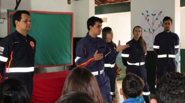 SAMU leva conhecimento às escolas do Norte de Minas