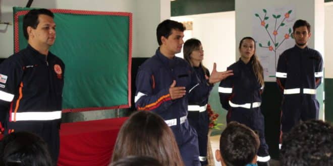 SAMU leva conhecimento às escolas do Norte de Minas