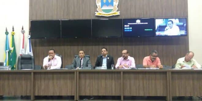 Audiência debate reajuste salarial dos servidores municipais de Montes Claros