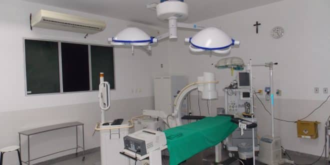 O Bloco, composto de oito salas de cirurgia, precisou ficar um mês interditado para recuperar a estrutura que teve seu telhado, parte elétrica, caixas d’água e piso danificados.