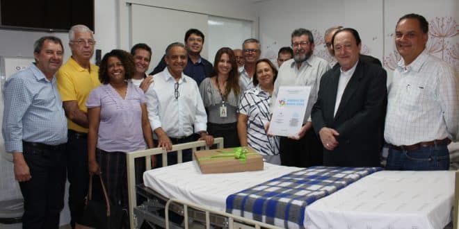 Irmandade Nossa Senhora das Mercês entrega quarto humanizado na Santa Casa de Montes Claros