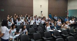 Palestra sobre Violência Contra a Mulher marca abertura do Parlamento Jovem 2018 em Montes Claros