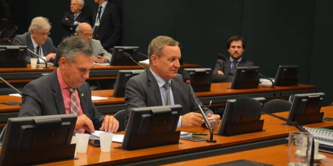 Comissão aprova PL do deputado Zé Silva que regulamenta produção e comércio de queijo artesanal
