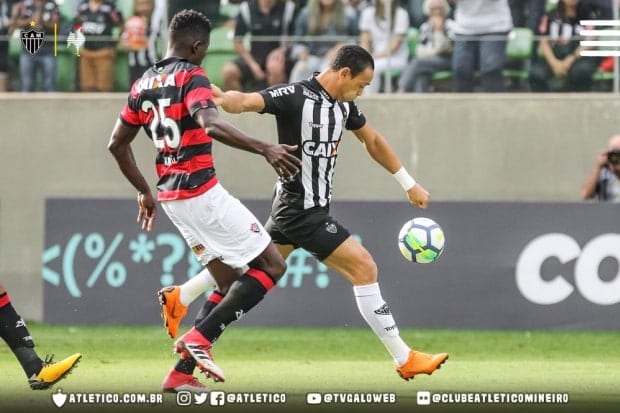 Ricardo Oliveira marcou um dos gols do Atlético sobre o Vitória