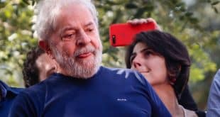 Lula é o primeiro ex-presidente (2003-2010) do Brasil preso por um delito comum