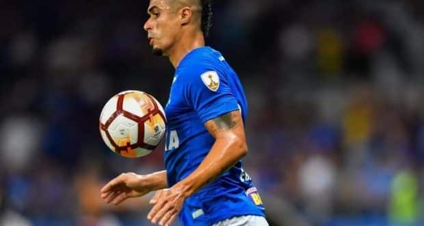Aposta de Mano não dá certo, Cruzeiro falha no ataque e vive pressão