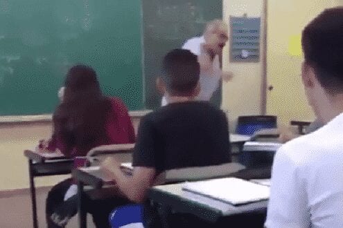 Educador compara o candidato à Presidência da República com Hitler