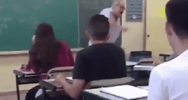 Educador compara o candidato à Presidência da República com Hitler