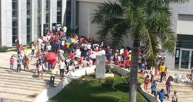 Agente penitenciária acusada de matar o marido esta sendo julgada em Montes Claros