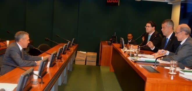 O deputado federal Zé Silva (Solidariedade/MG) realiza, na quinta-feira, 10, às 10 horas, na Comissão de Agricultura da Câmara dos Deputados, audiência pública para discutir a situação da BR-367