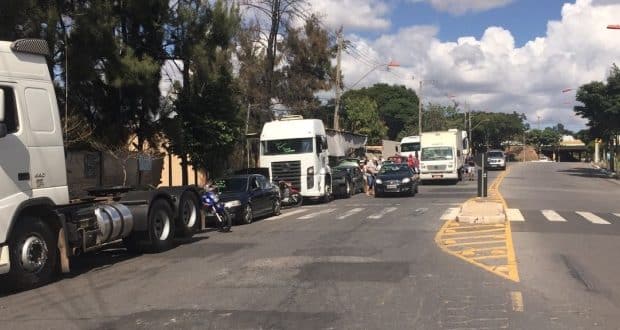 Manifestações de apoio aos caminhoneiros se espalham por Minas Gerais