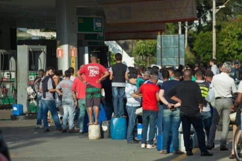 A crise no abastecimento de combustíveis que afeta todo o Brasil tem sido um dos assuntos mais comentados nas redes sociais