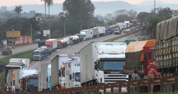 Greve dos Caminhoneiros - Mato Grosso decreta situação de emergência e autoriza uso de forças de segurança