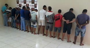 22 pessoas são presas em operação de combate ao tráfico de drogas em Taiobeiras