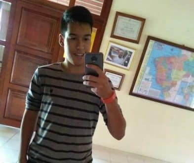Estudante de 16 anos morreu eletrocutado no momento em que celular estava carregando em Tianguá. (Foto: Reprodução/Arquivo Pessoal)