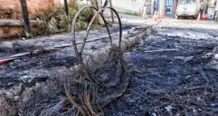 Ônibus incendiado em Ribeirão das Neves, na região metropolitana de Belo Horizonte