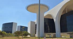 De acordo com a Secretaria de Estado de Fazenda, todos os servidores receberam tanto a segunda parcela quanto o complemento da primeira