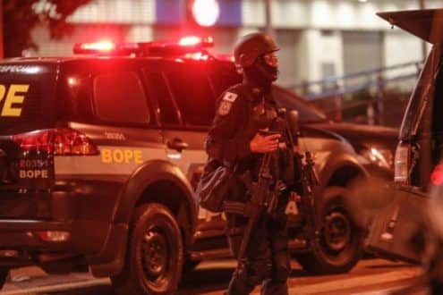 De acordo com a PM, os militares precisaram agir pois o assaltante já estava com a arma engatilhada