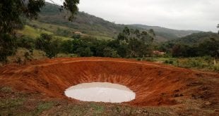 Construção de barraginhas, proteção de nascentes e adequação ambiental de estradas vicinais são alguns dos trabalhos executados em 105 municípios do Norte de Minas. 
