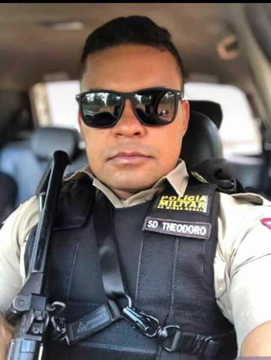 PM Theodoro de 31 anos foi atacado com golpes de faca