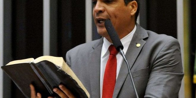 Daciolo profetizou cura de deputada