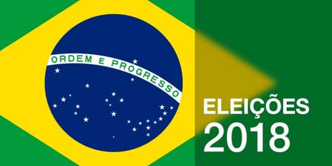 Às vésperas do início da campanha, marcado para o dia 16 de agosto, o cenário eleitoral em Minas Gerais começa a ganhar corpo e, mesmo com coligações ainda sendo definidas, já é possível prever disputas acirradas pelo comando do Estado. Ao menos por enquanto, o senador tucano Antonio Anastasia (PSDB) leva vantagem. É o que mostra pesquisa DataTempo/CP2 realizada entre os dias 15 e 18 de julho em todas as regiões do Estado. Segundo os números da pesquisa estimulada – quando o nome dos candidatos é apresentado –, Anastasia teria, hoje, 19,4% das intenções de voto. Com a margem de erro de 2,3 pontos percentuais para mais ou para menos, o tucano pode ter entre 17,1% e 21,7%. Enquanto isso, o atual governador, o petista Fernando Pimentel, somaria 12,6%. Com a margem de erro, ficaria entre 10,3% e 14,9%. Terceiro colocado no levantamento, Marcio Lacerda alcança 7,6% das citações entre o eleitorado do Estado. Com a margem, teria entre 5,3% e 9,9%. O empresário Josué Alencar (PR) – que tem apenas remotas chances de participar de fato da disputa – somou 4,1% das intenções de voto, ficando à frente do deputado federal Rodrigo Pacheco (DEM). O ex-presidente da Comissão de Constituição e Justiça da Câmara registrou 3,6% das citações na pesquisa. Completam o quadro: Romeu Zema (Novo), com 2,6%, Dirlene Marques (PSOL), com 1,7%, Adalclever Lopes (MDB), com 1%, e João Batista dos Mares Guia (Rede), com 0,3%. Os que disseram que vão votar em branco ou que pretendem anular o voto são 30,9%. Os que não souberam opinar ou que se consideram indecisos são 16,1% dos eleitores mineiros ouvidos pelo instituto. Segundo turno. O DataTempo/CP2 também fez diversas simulações de segundo turno. Nelas, Anastasia bateria hoje todos os concorrentes. Ele venceria Pimentel por 33,6% a 24,6%, Marcio Lacerda por 36,1% a 18,6% e Adalclever Lopes por 41,1% a 8,2%. Já na disputa entre Pimentel e Marcio Lacerda há um empate técnico: 26,8% a 25,6%. A pesquisa foi realizada antes de surgirem os rumores de uma possível união entre PSB, MDB e outros seis partidos em torno da candidatura de Marcio Lacerda. Dados. Foram ouvidos 1.823 eleitores, com idade a partir de 18 anos e em todas as regiões de Minas. A margem de erro da pesquisa é de 2,3 pontos percentuais para mais ou para menos, e o nível de confiança é de 95%. O levantamento foi registrado no Tribunal Regional Eleitoral de Minas Gerais (TRE-MG) sob o número MG-03454/2018. &nbsp; Petista e tucano são os mais rejeitados Apesar de ocuparem as duas primeiras posições na pesquisa, o senador tucano Antonio Anastasia e o governador petista Fernando Pimentel registram níveis de rejeição bem maiores que os dos demais concorrentes. Nessa lista, o primeiro é Pimentel, que é rejeitado por 27,4% do eleitorado. Já Anastasia não receberia, de jeito nenhum, o voto de 17,9% dos mineiros. Bem distante dos dois nesse quesito, o ex-prefeito de Belo Horizonte Marcio Lacerda (PSB) é rejeitado por 4% dos entrevistados. Números semelhantes possuem Josué Alencar (3,7%), Romeu Zema (3,2%), e Rodrigo Pacheco (2,7%), Adalclever Lopes, que tende a se unir com Lacerda em uma chapa única, tem rejeição de 1,8%, enquanto Dirlene Marques registra 1,6%, e João Batista dos Mares Guia só é rejeitado por 0,6% dos eleitores. Tanto as intenções de voto quanto as rejeições são impactadas pelo nível de conhecimento do eleitorado sobre os candidatos. Anastasia, por exemplo, só é desconhecido por 10,3%. Os que dizem não conhecer Pimentel são 5,9%. Já os demais têm taxa de desconhecimento variando de 40,1% (Lacerda) a 70,7% (Mares Guia).
