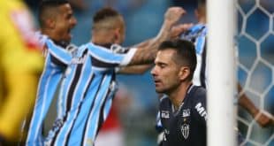Brasileirão - Atlético joga mal e perde para o Grêmio