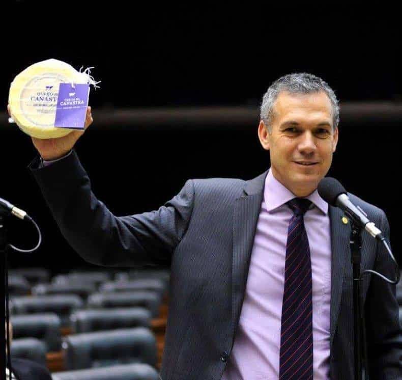 Aprovado na Câmara projeto do deputado Zé Silva que regulamenta a produção de queijos artesanais