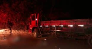 Homem morre e outro fica gravemente ferido em acidente na BR-251 no Norte de Minas