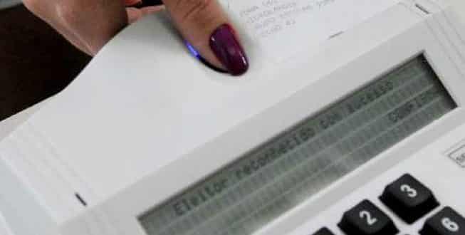 O mesário tem direito de se ausentar do trabalho pelo dobro dos dias trabalhados nas eleições e em que participou de treinamentos