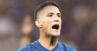 Primeiro você tem que respeitar a história do Cruzeiro e os jogadores que aqui estão. Se você (Mauro Cezar) acha que dá para passar, na quarta a gente resolve isso. E outra coisa, não foi o Flamengo que jogou mal, foi o Cruzeiro que jogou muita bola!