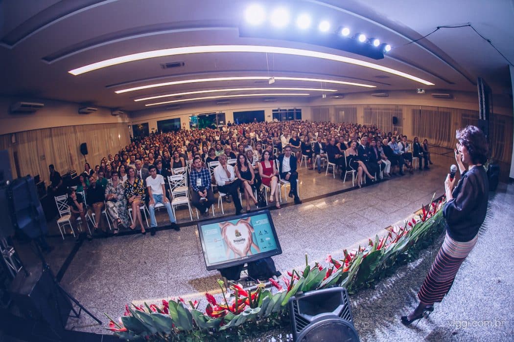Associação Presente o 2° Congresso Nacional de Oncologia em Montes Claros
