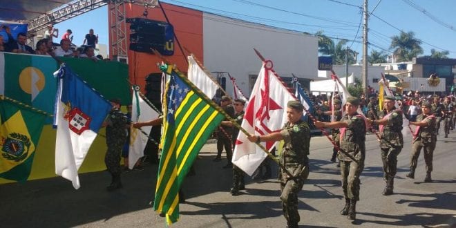 Desfile desfile de Sete de Setembro em Montes Claros traz a paz como tema