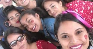 Pofessora Sande com os alunos