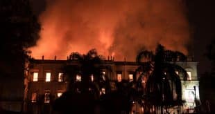 Incêndio destrói o Museu Nacional, a primeira instituição científica da história do país