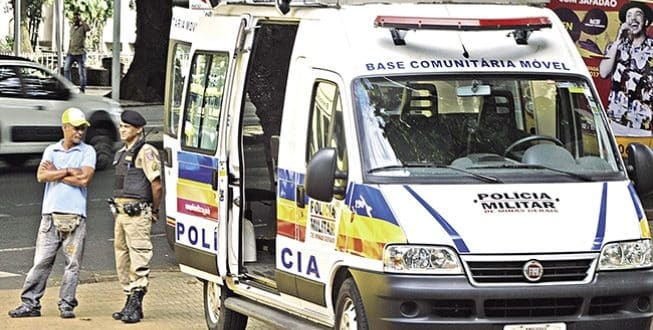 ATUALMENTE – Pelas ruas de Belo Horizonte, presença policial em bases comunitárias começou há um ano