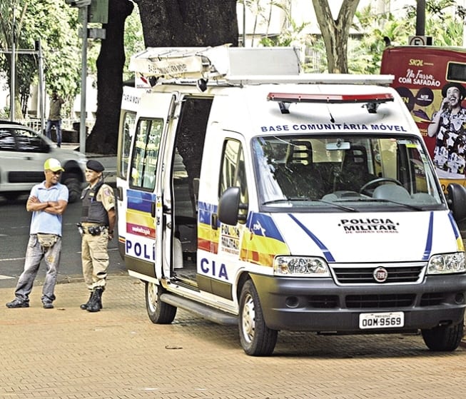 ATUALMENTE – Pelas ruas de Belo Horizonte, presença policial em bases comunitárias começou há um ano