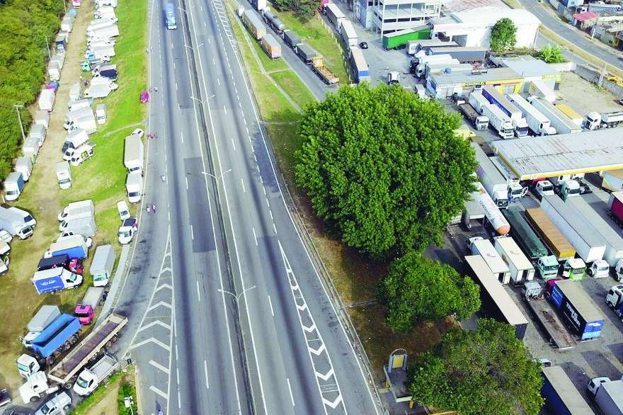 Em maio, caminhoneiros paralisaram suas atividades revindicando baixa no preço do diesel