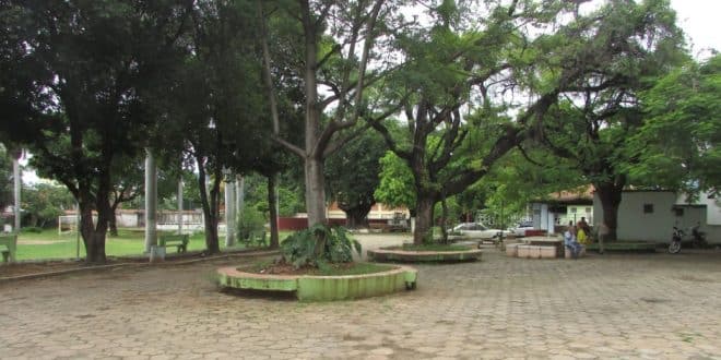 Muro da Praça de Esportes gera polêmica na Câmara Municipal de Montes Claros