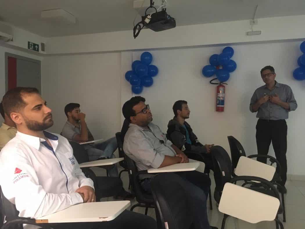 Evaldo Jener realiza palestras sobre o câncer de próstata e saúde do homem