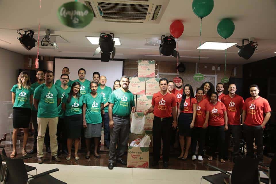Funcionários, pastores e administradores da Igreja Adventista do 7º Dia mobilizados para o Mutirão de Natal 