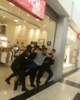 Vídeo - Seguranças de shopping em Montes Claros agridem a cliente e ameaçam senhora