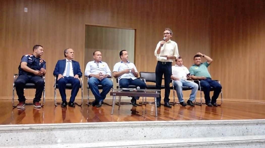 Prefeitos norte mineiros decidem manter retorno do ano letivo para o início de março