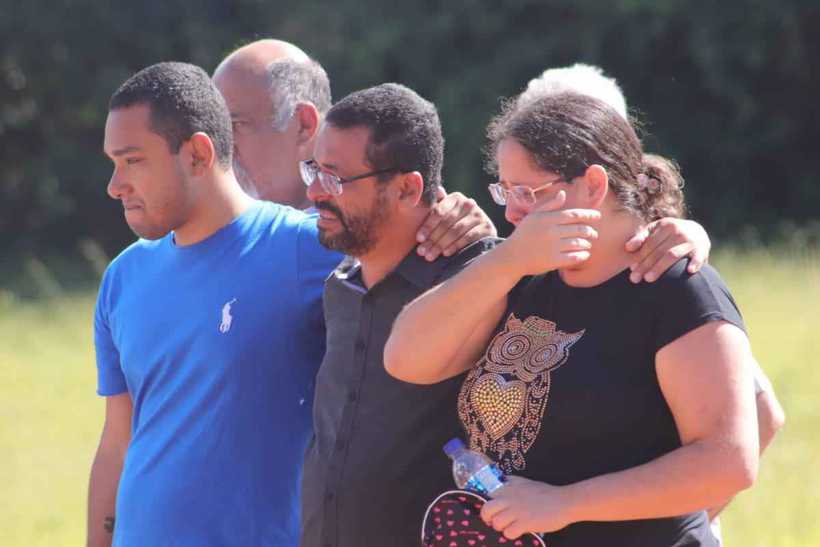 Buscas por vítimas de rompimento de barragem em Brumadinho entraram no quarto dia nesta segunda-feira. Israelenses começaram a trabalhar hoje. Primeiros corpos foram sepultados na cidade