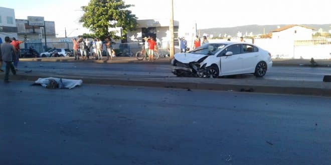 Motorista com sinais de embriaguez bate em carro, foge e mata motociclista na Avenida Deputado Plínio Ribeiro